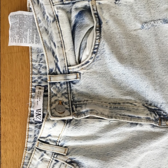 Zara split hem light wash jeans - Picture 2 of 4